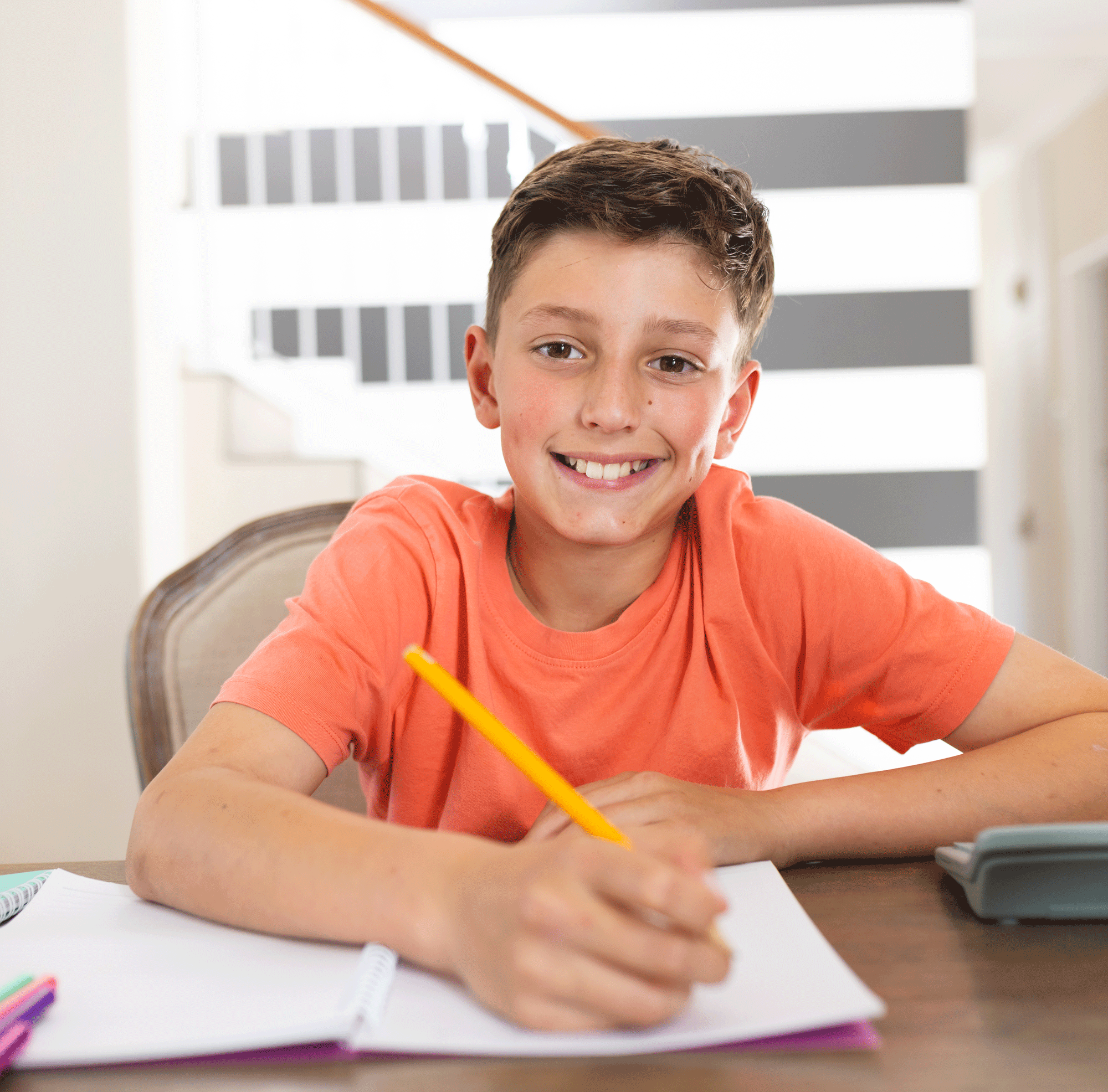 Elève faisant ses devoirs